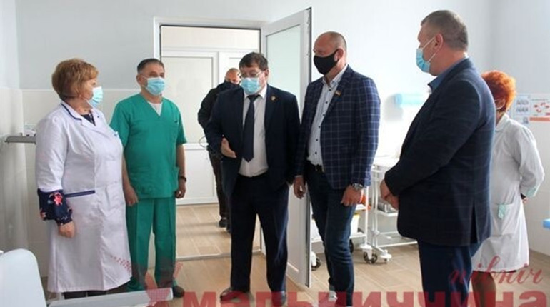 Зробили капітальний ремонт отоларингологічної операційної Славутської лікарні