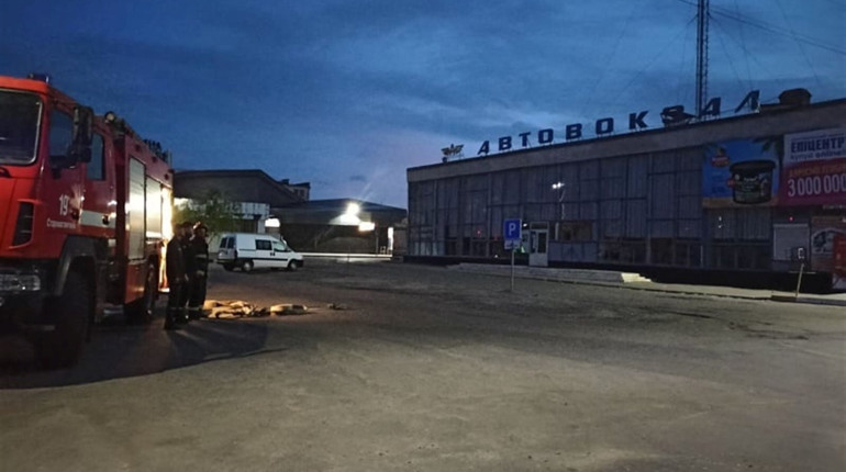 Старокостянтинівський автовокзал заміновано: що відомо