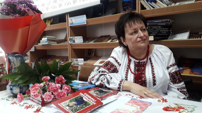 У Рахові всі плакали: поетеса Марія Кокіш-Гриник презентувала власні книги