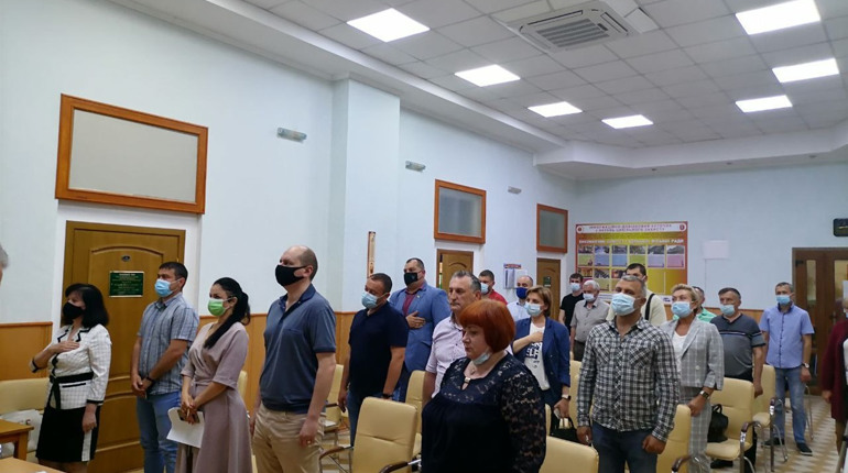 Чому депутати Гадяцької міської ради зібралися на позачергову сесію?