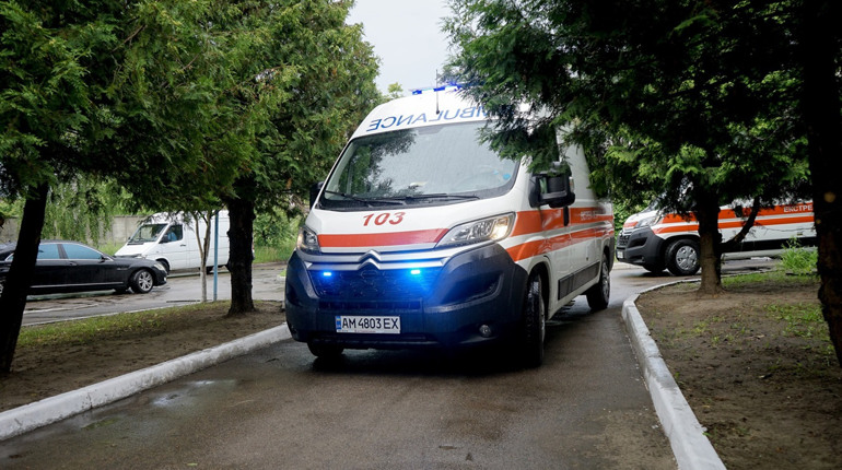 Новоградські медики отримали нові спеціалізовані автомобілі: два реанімобіля та три Citroеn Jamper