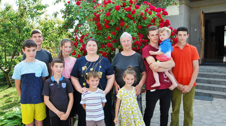 В родині підростають дев’ятеро дітей, але батьки відмовились від будь-яких пільг