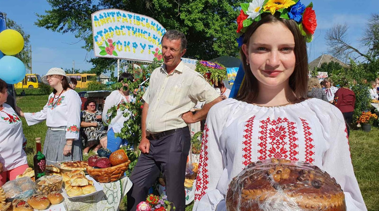 Страви з риби та креативна випічка прикрасили деминоолександрівську кулінарну виставку