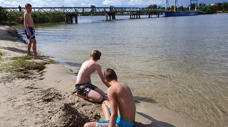 Троїцькі рятувальники пильнують за безпекою відвідувачів водойм