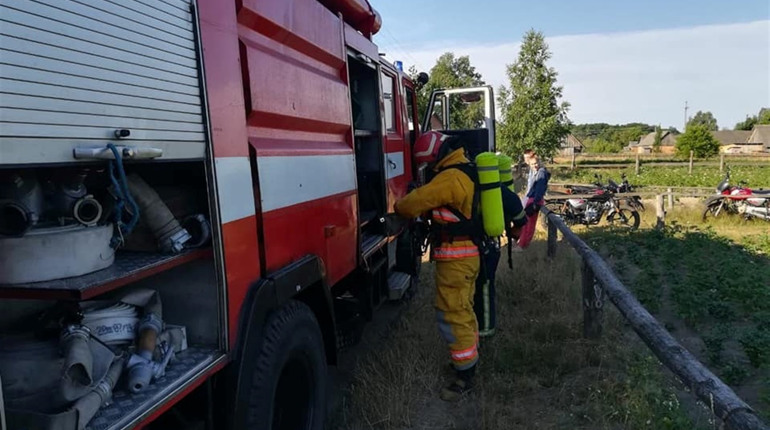 У Сарненському районі горів будинок — власника знайшли мертвим