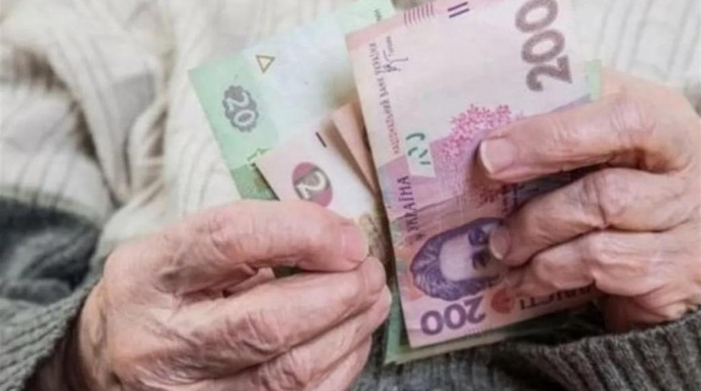 B Нижніх Торгаях шахраї виманили у пенсіонерки 60 тисяч гривень: як це сталося