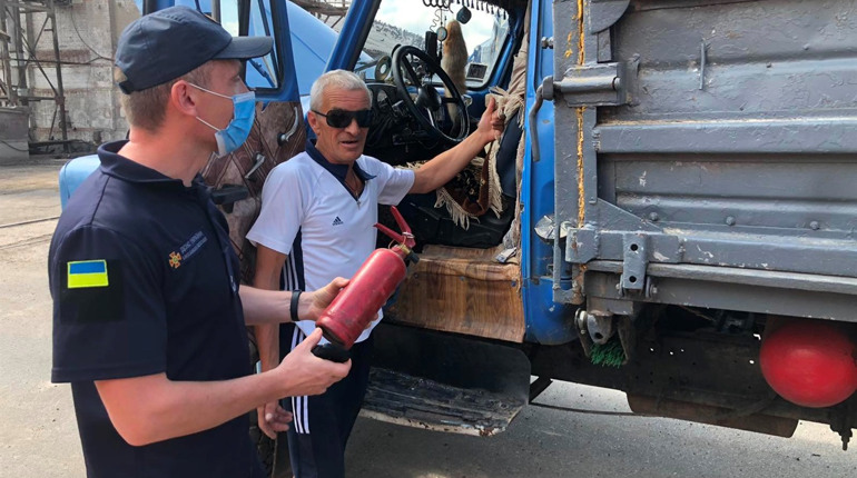 Вогнеборці провели профілактичний рейд на Хлібоприймальному підприємстві у Шостці