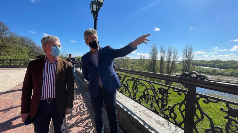 Міністр культури рекомендує українцям приїхати у Чернігів і пропонує туристичний маршрут містом