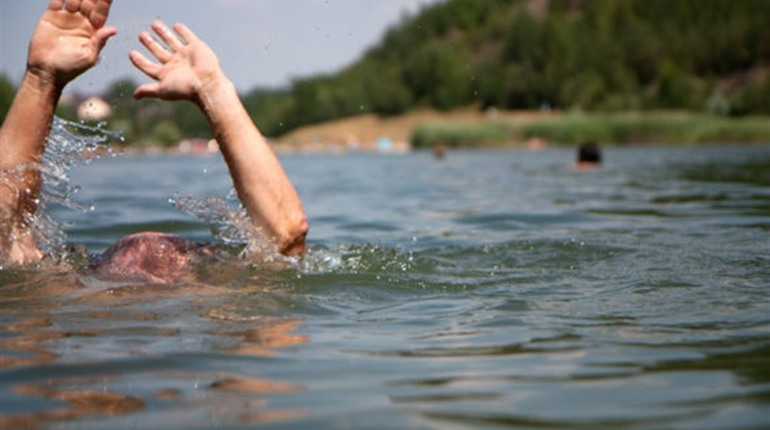 Нещасний випадок на воді: в Золотому потонув чоловік