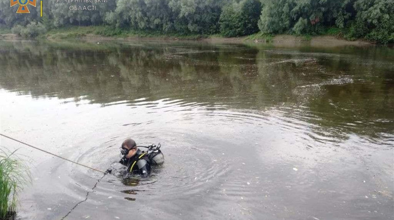 Тіло дівчинки, яке шукали протягом двох днів рятувальники, підняв з води рибалка