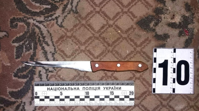 Зарізала через ревнощі: жінці з Сарненського району присудили сім років за умисне вбивство