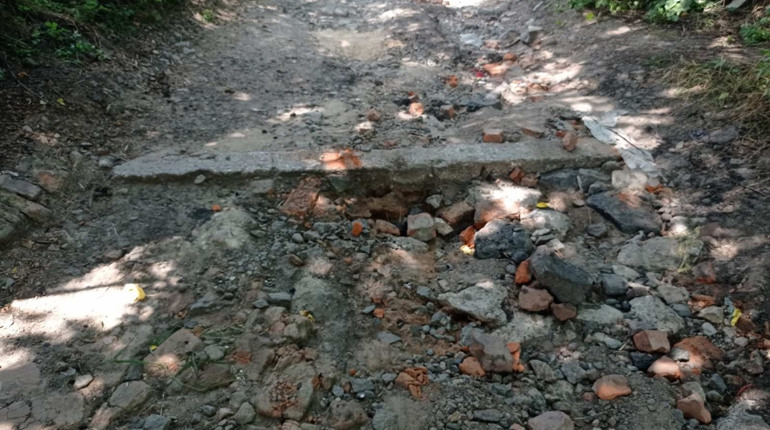 Не вмієте користуватися електронними петиціями? Ноги в руки і гайда до виконкому зі зверненням