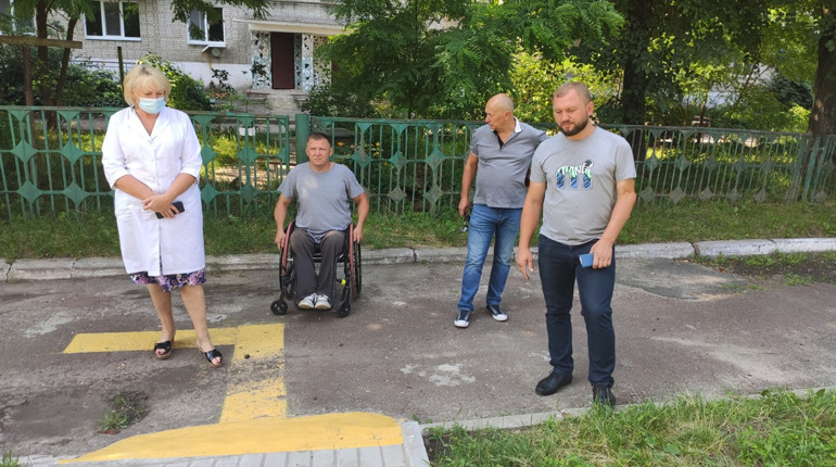 В стоматологічній поліклініці ігнорують права людей з інвалідністю