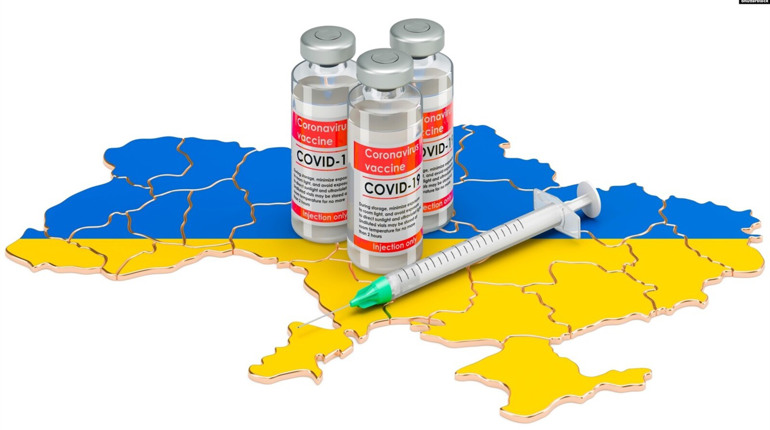 Через повільну вакцинацію для українців можуть запровадити обмеження: чим лякає "Дельта"