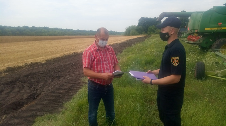 Рятувальники продовжують здійснювати рейди на полях Конотопщини