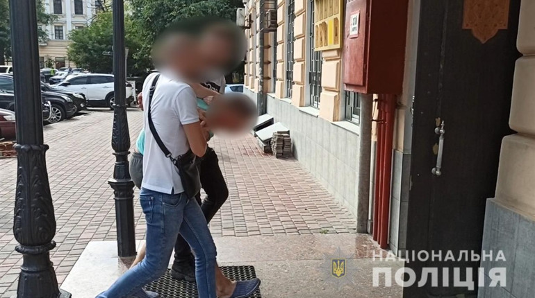 Поліція затримала мешканця Маяківської ОТГ, який пограбував двох одеситок