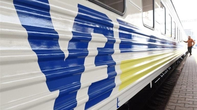 Зійшов з рейок потяг Рахів-Київ, що курсує через Чортків