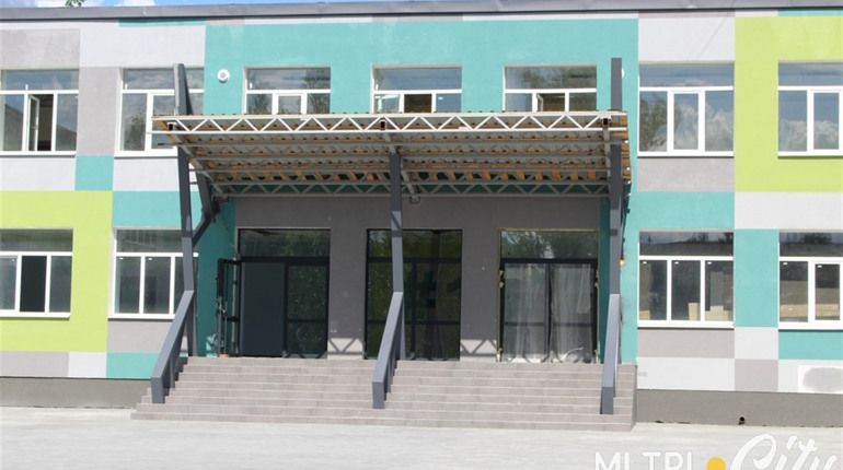 Одну школу откроют, другую закроют