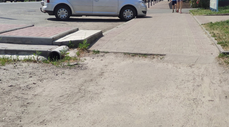Особам з інвалідністю, з Садового мікрорайону до центру можна добратися лише автодорогою