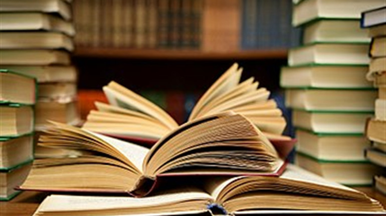Вибір книги в онлайн, чи в "темних нетрях" книжкових магазинів