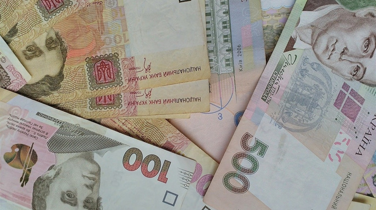 Кому надаватимуть консульські послуги безкоштовно: з 1 січня 2022 року діятиме новий Закон