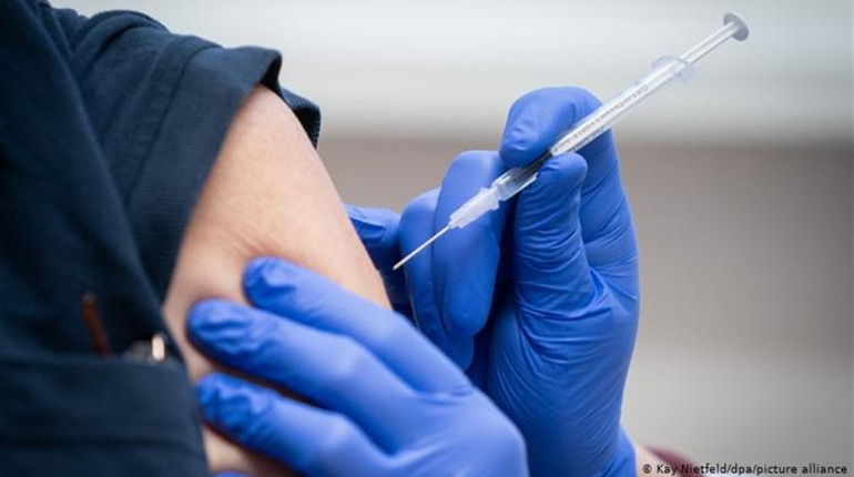 В області збільшать кількість пунктів вакцинації, які працюватимуть щодня