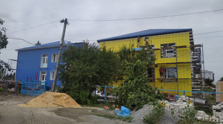 У дитячому садку “Теремок” продовжуються фасадні роботи