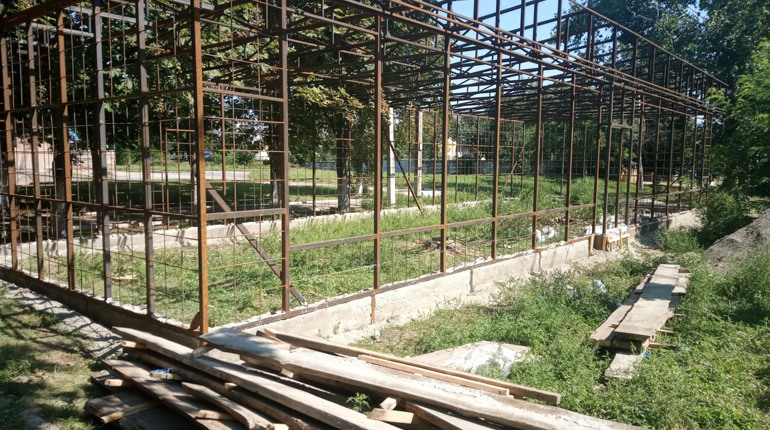 Як змінюється мікрорайон Коротченка у Первомайську до Дня Незалежності: фотофакт