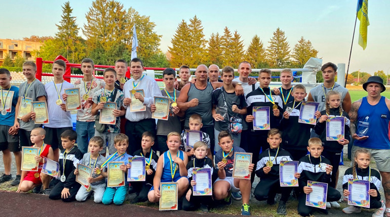У Новограді відбувся Кубок Незалежності з боксу та кікбоксингу