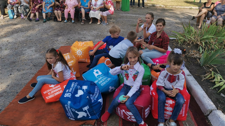 Як аношкінці на день села співали пісні та смакували куліш