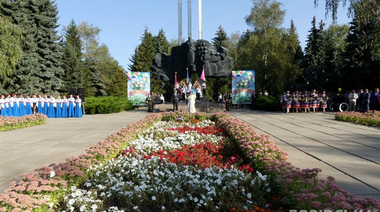 Концерт, конкурси та кубок міста з футболу: у Лозовій визначилися, як святкуватимуть День міста