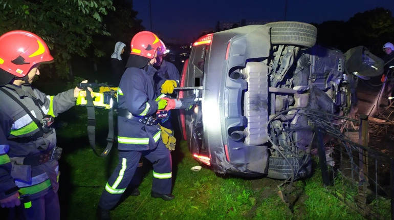 У Нетішині рятувальники ліквідували наслідки ДТП, загиблих та травмованих немає