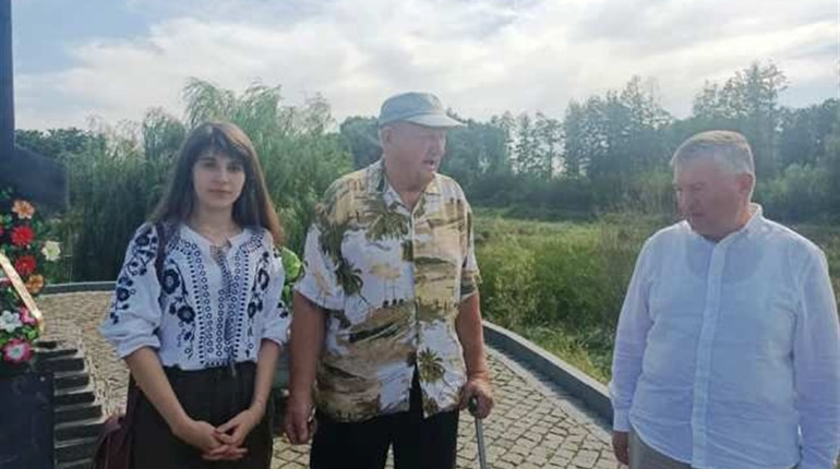 На добру згадку про Ігоря Качуровського. У селі Крути відбулася особлива церемонія