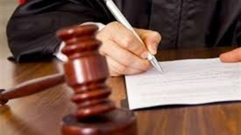 В Івано-Франківську державного реєстратора підозрюють у незаконній перереєстрації майна на 4 млн грн