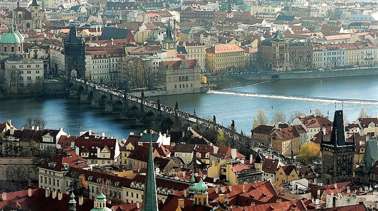 Сорок тисяч українців зможуть працевлаштуватися у Чехії: плюси і мінуси країни
