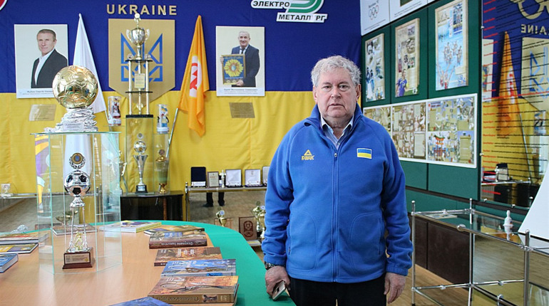 Колишньому директору ДЮСШ «Електрометалург» Семену Рохкіну відкриють пам'ятну дошку