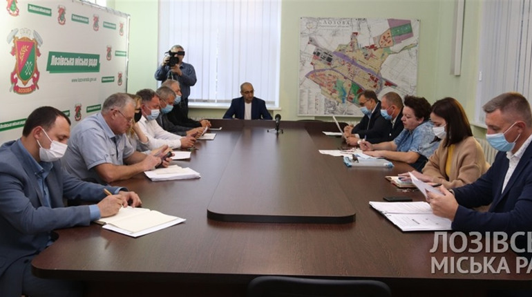 Кількість хворих на коронавірус збільшується: у Лозовій провели засідання місцевої КТЕБ