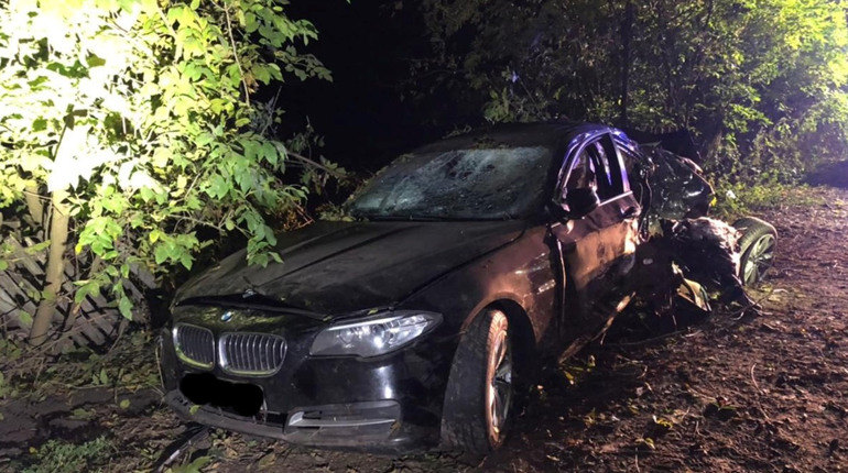 Аварія на Сарненщині: рятувальники діставали водія з-під авто