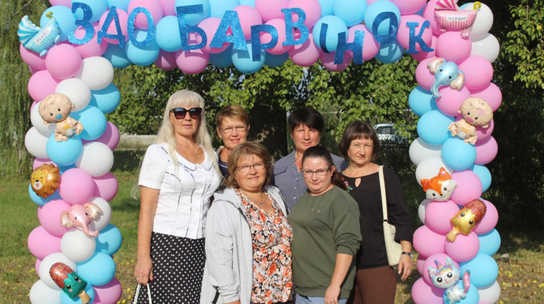 Дитячий садок “Барвінок” облаштував арку з повітряних кульок