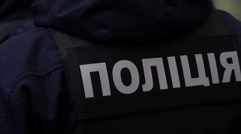 У Шостці жінка захищаючись, встромила ножа у свого чоловіка
