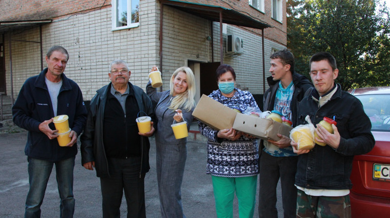 Продовжуючи традиції: солодкі подарунки від бджолярів Ніжинщини