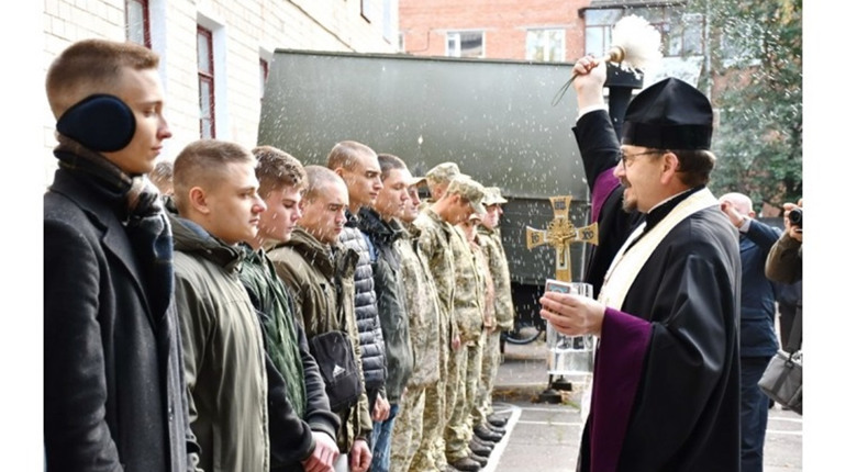 У Ніжині провели перших призовників осіннього призову цього року