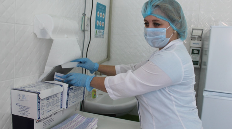 Усе про вакцини від COVID-19 в Луганській області та Троїцькій громаді: AstraZeneca