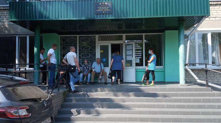 У Первомайській райлікарні прийматимуть окуліст та ортопед-травматолог: як записатися
