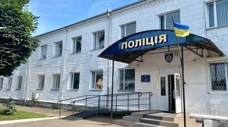 Крадіжка, підробка документів та ДТП: відділ поліції інформує про події у цифрах