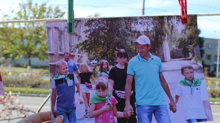 Анонс: стартує фотовиставка-конкурс "Пишаюся своїм татом"