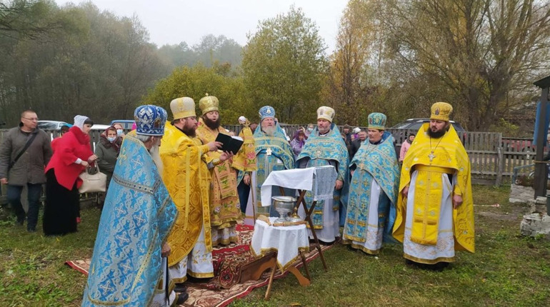 У Клишках освятили купол храму та пам’ятну стелу, що мироточить