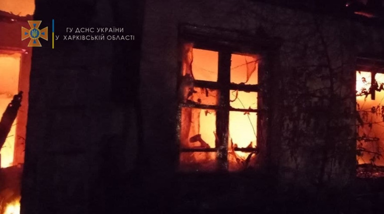 Загинула ціла родина: на Лозівщині у палаючому будинку знайшли тіла трьох людей