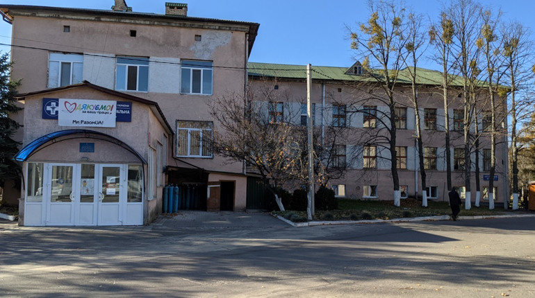 Сарненська лікарня завантажена на 90%: у районі підтвердили більше 100 нових випадків Covid-19
