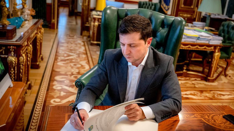 Володимир Зеленський підписав закон про забезпечення лікарень кисневими станціями
